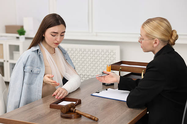 How Do You Choose the Right Lawyers for Injury in an Accident?